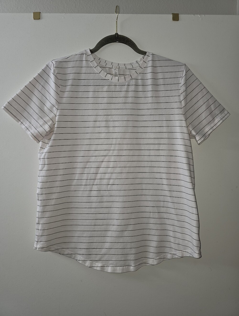 Lululemon Athletica Love Crewneck T-shirt Black And White Stripes Size 8